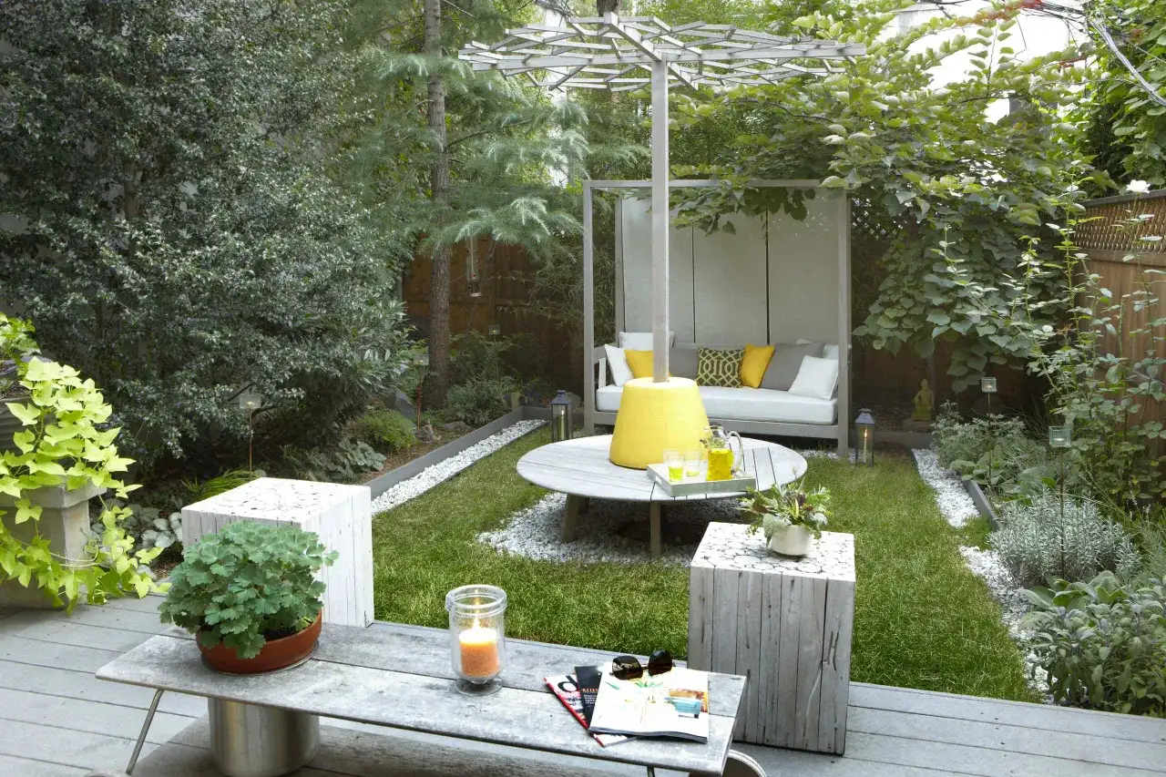 Aménager un petit jardin de 10 m² sans perdre de place